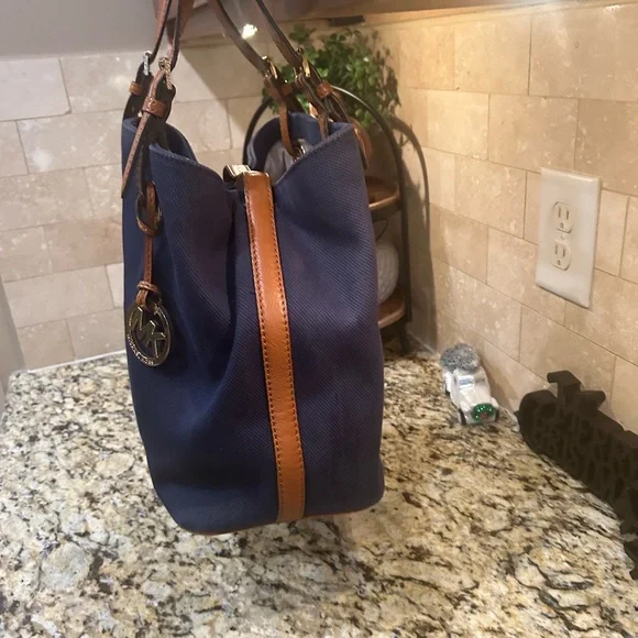 MICHAEL KORS MK JET SET CANVAS LEATHER TOTE PURSE NAVY GRAB HANDBAG - Picture 3 of 10